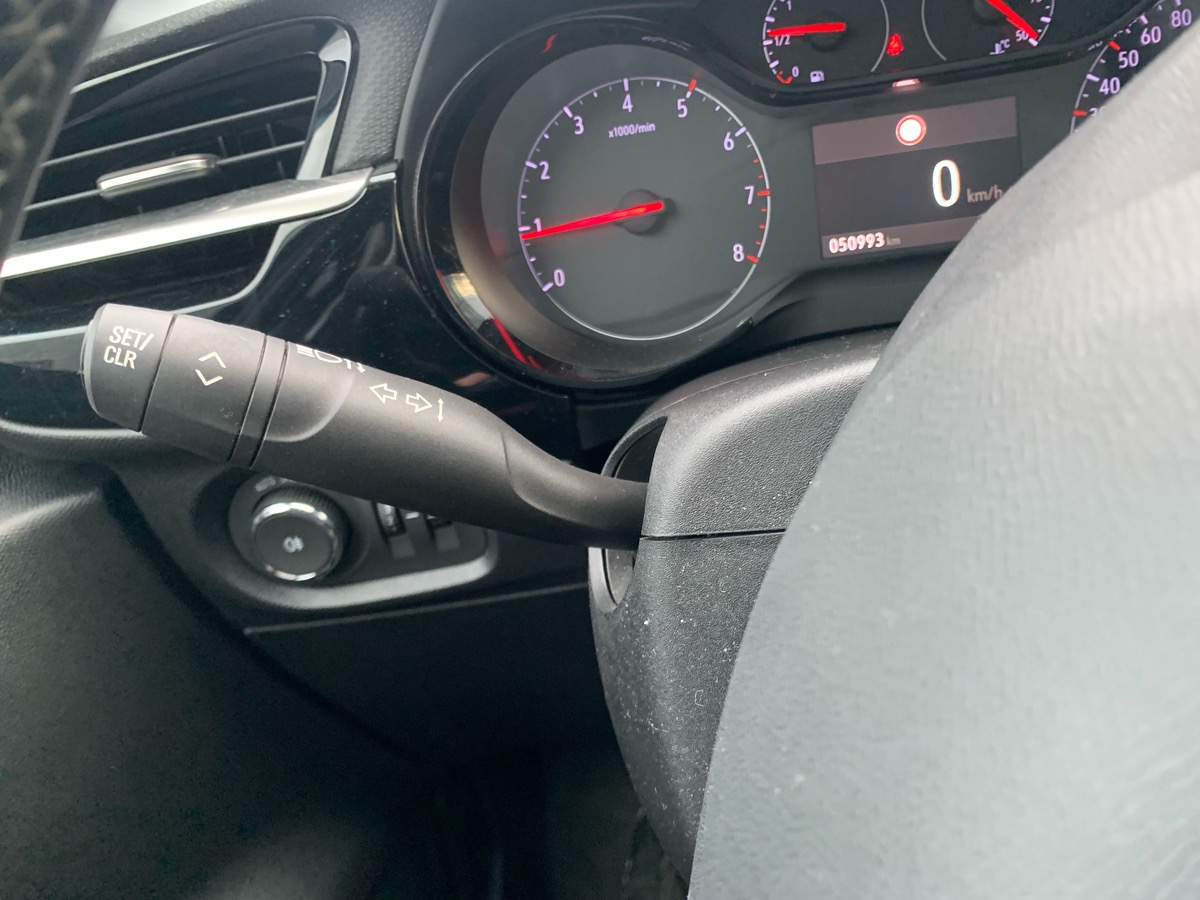 Opel Corsa 100 ch | Elegance business | Caméra recul | Contrôle des angles morts | GPS | Phares LED