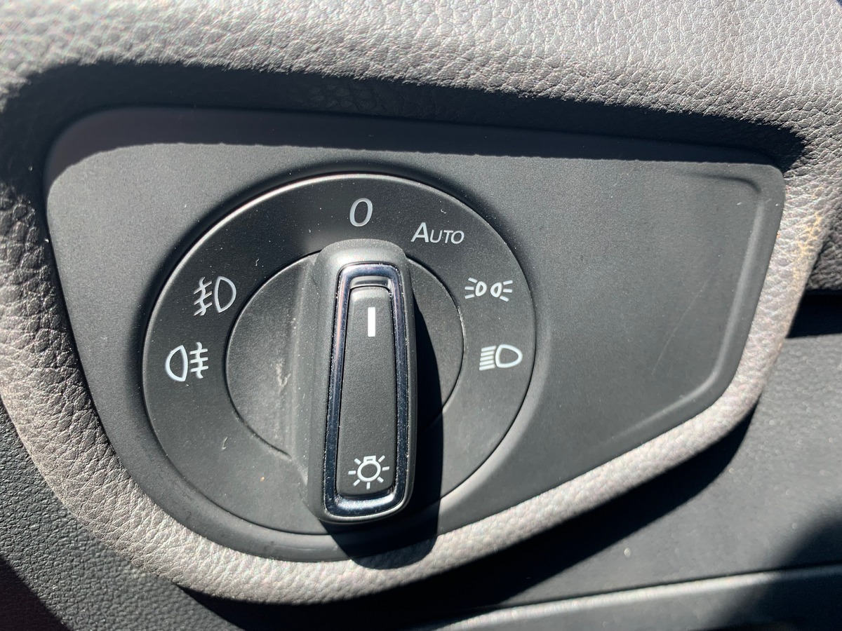 Volkswagen Touran 150 ch | Lounge business | Caméra de recul | Régulateur vitesse | Apple car Play