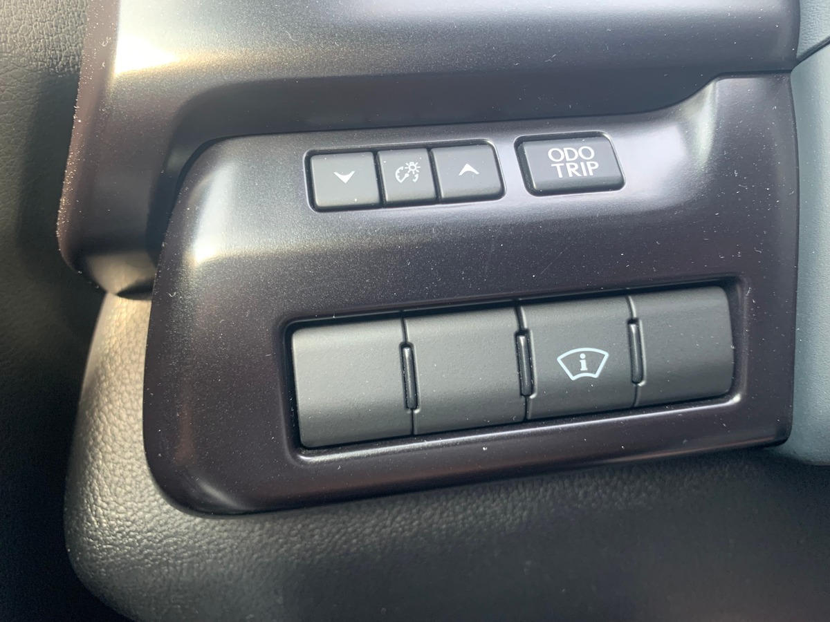 Lexus UX 250 | 185 ch | Luxe Techno | Contrôle angles morts | Caméra recul | Hayon électrique