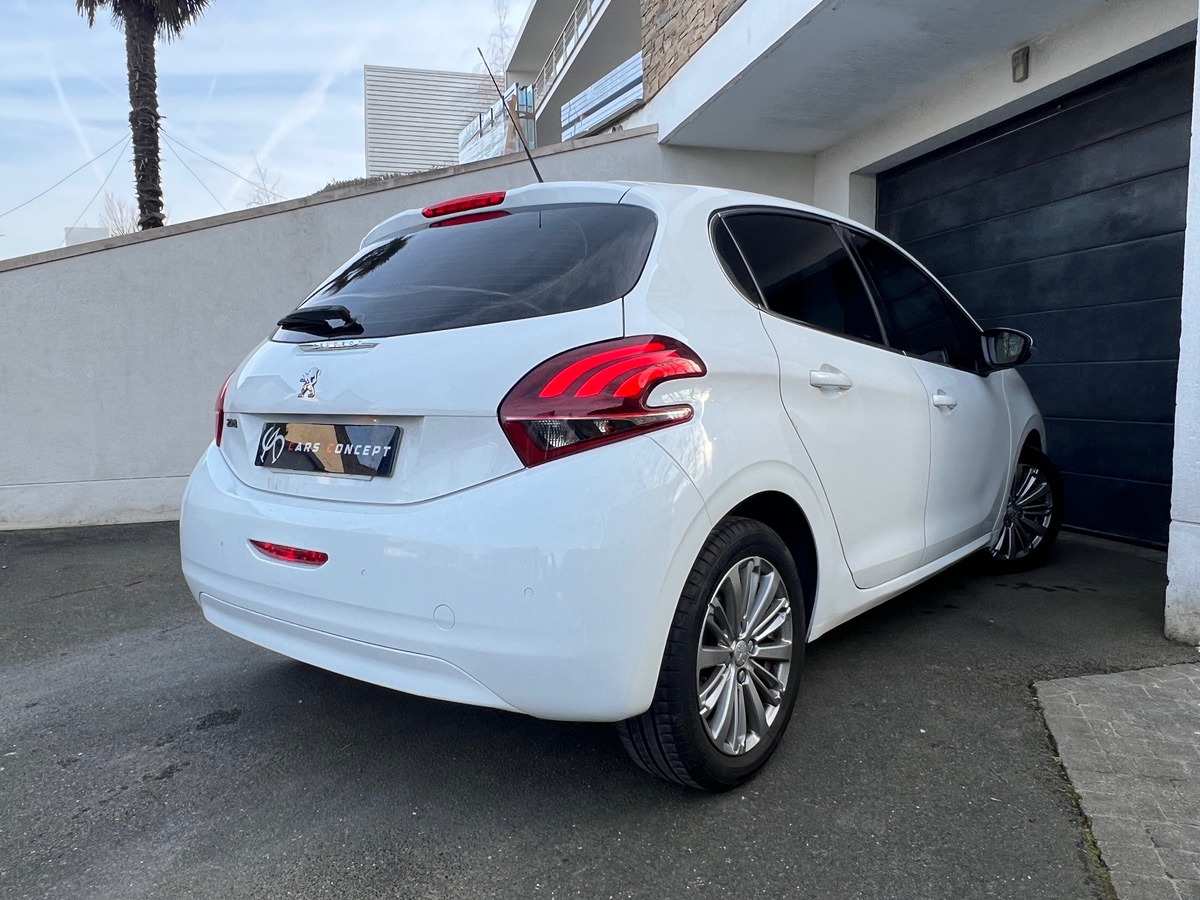 Peugeot 208 Phase 2 Allure 1.2 Puretech 110
