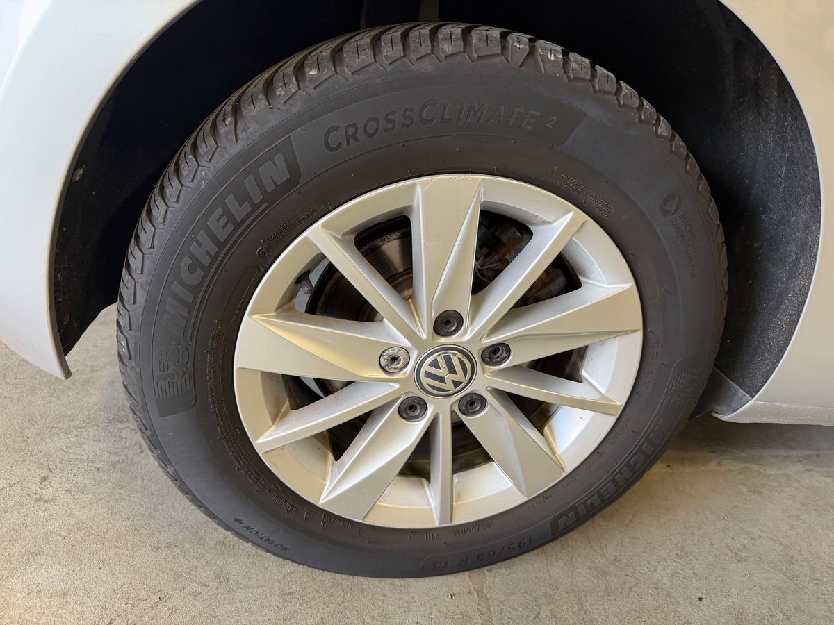 Volkswagen Golf 7 VII tdi 1.6 90ch Confortline