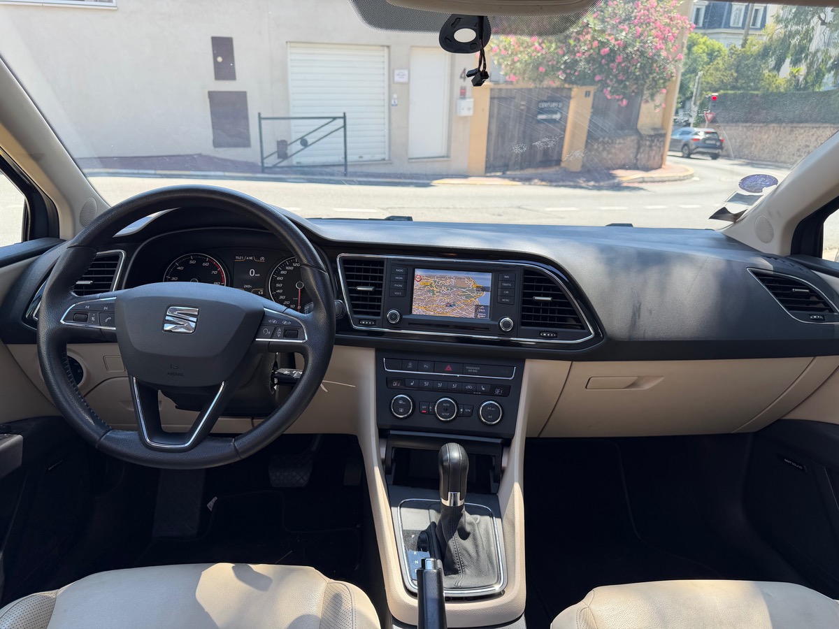 Seat Leon 1.2 TSI 105 CV / Toit Ouvrant /5 Portes Intérieur Cuir / Boite Neuve / Seat Sound
