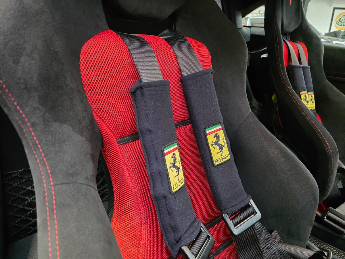 Ferrari 458 SPECIALE 4.5 605 ORIGINE FRANCE // ROSO CORSA /  BANDES NART / HARNAIS A