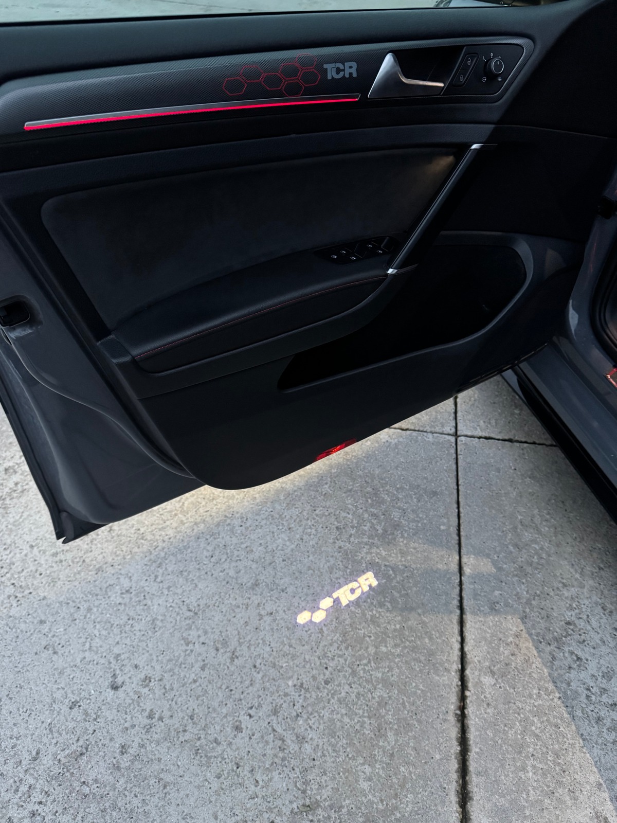 Volkswagen GOLF 7 GTI TCR 2.0 TSI 290CH DSG7 PURE GREY