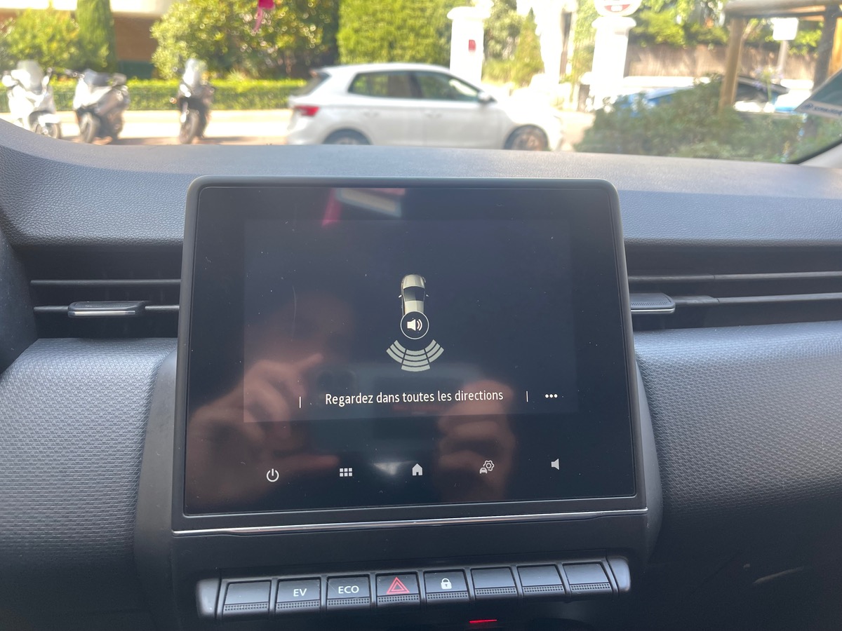RENAULT Clio ETECH 140 CV / Hybride / Limited / Jantes / CarPlay
