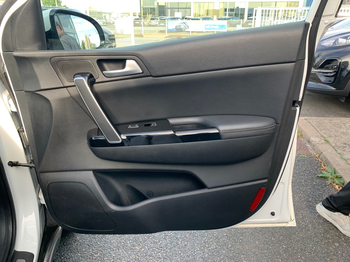 Kia Sportage 141 | GT LINE | Toit ouvrant panoramique | Caméra de recul | GPS | Régulateur vitesse