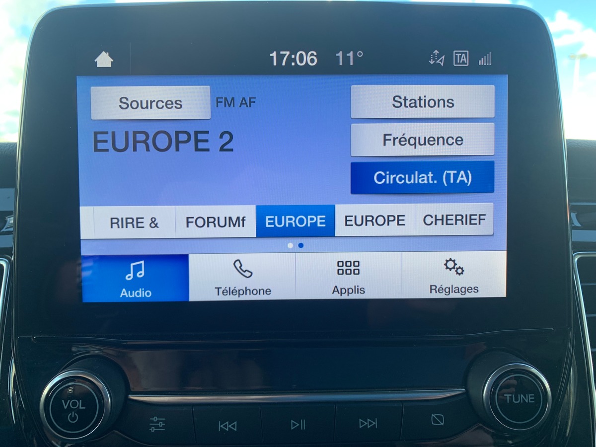 Ford TRANSIT CUSTOM 170 ch | 5 Places | TVA Récupérable