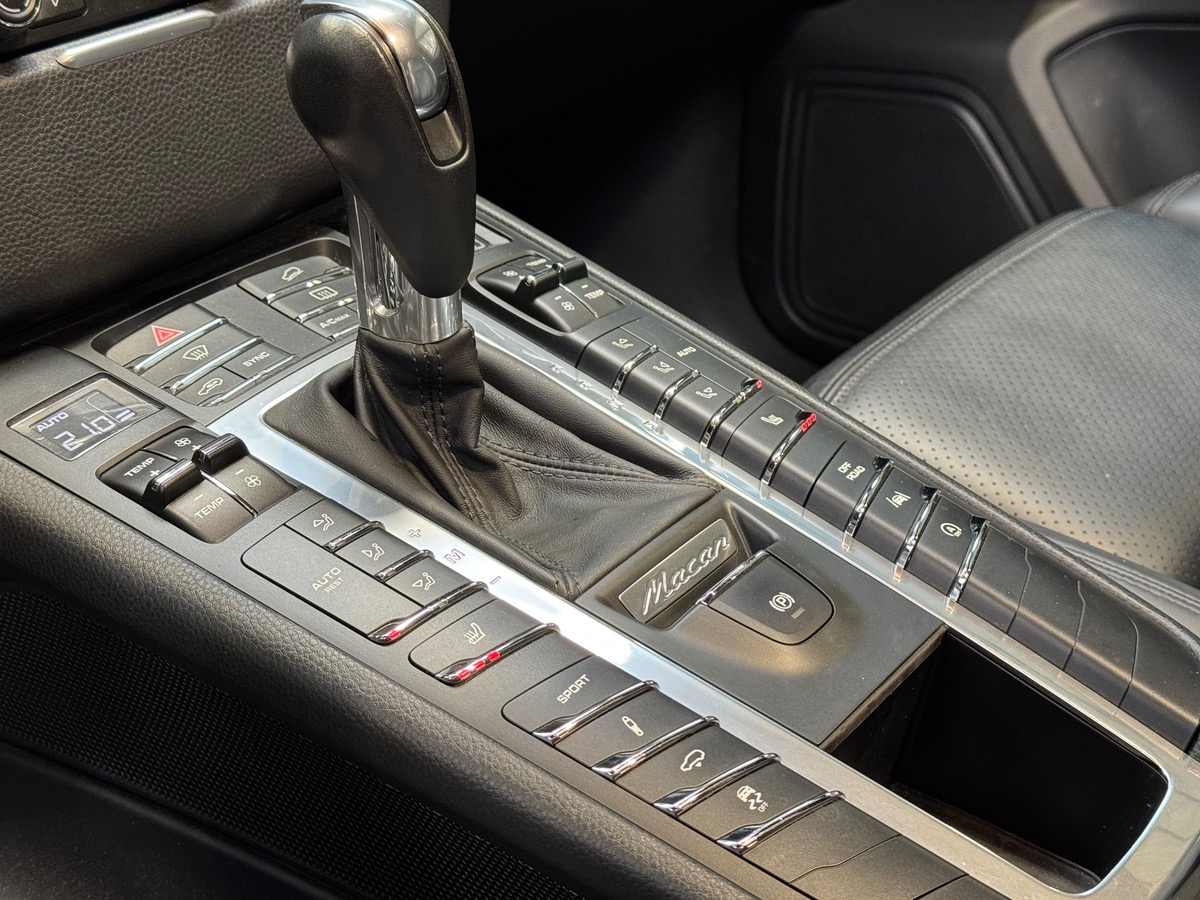 Porsche Macan S DIESEL 3.0 V6 258CV PDK TOIT OUVRANT /JANTES TURBO DESIGN/ ATTELAGE