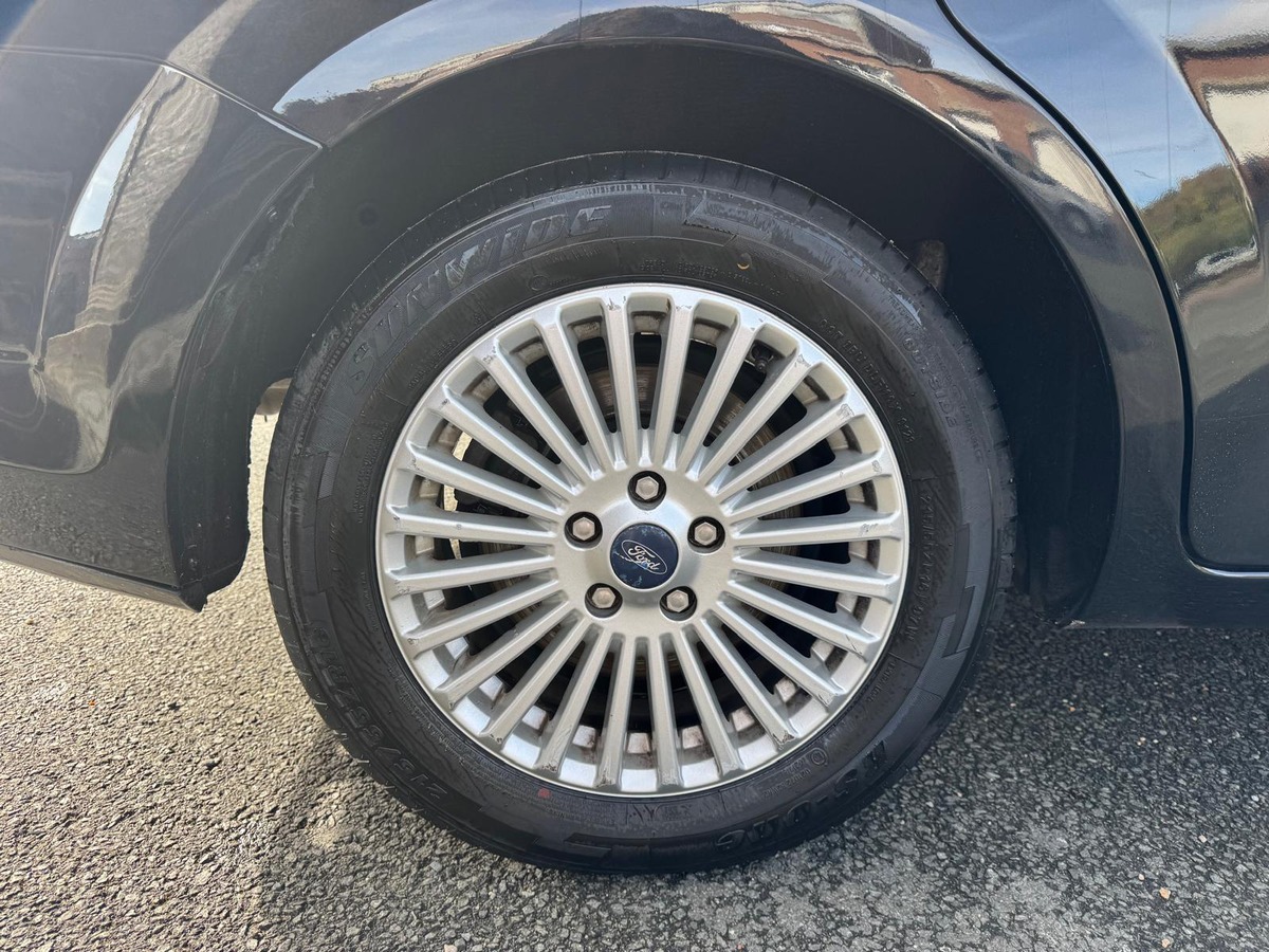 Ford Mondeo 2.0 140 TDCi Titanium-DISTRIBUTION NEUVE-GARANTIE