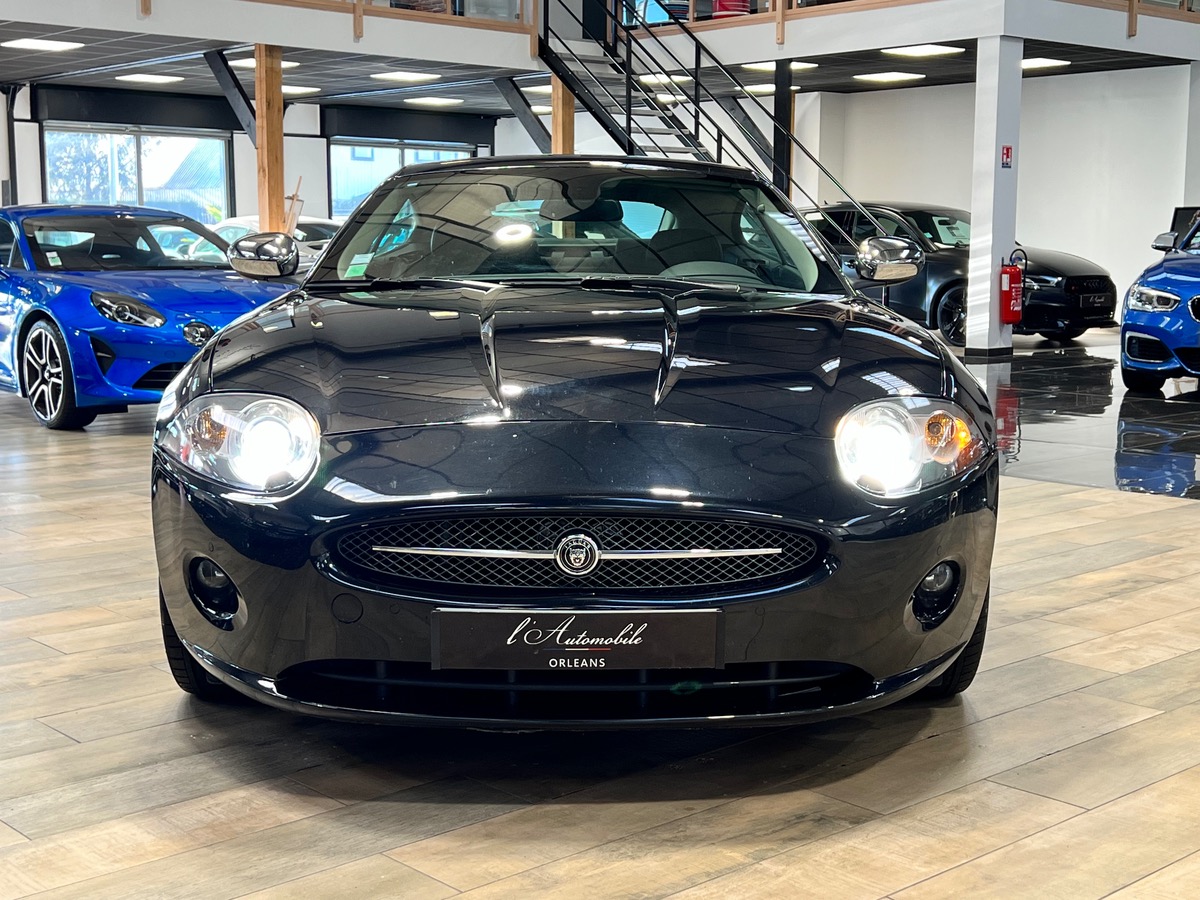 Jaguar XK Coupé Ph1 4.2 32V 298CV BVA z