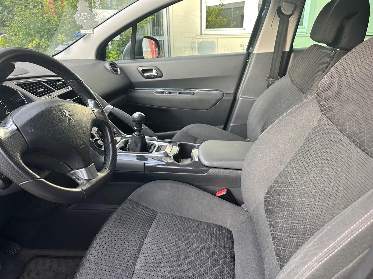 Peugeot 3008 1.6 HDI 120 CV allure 1er main en 4XCBL