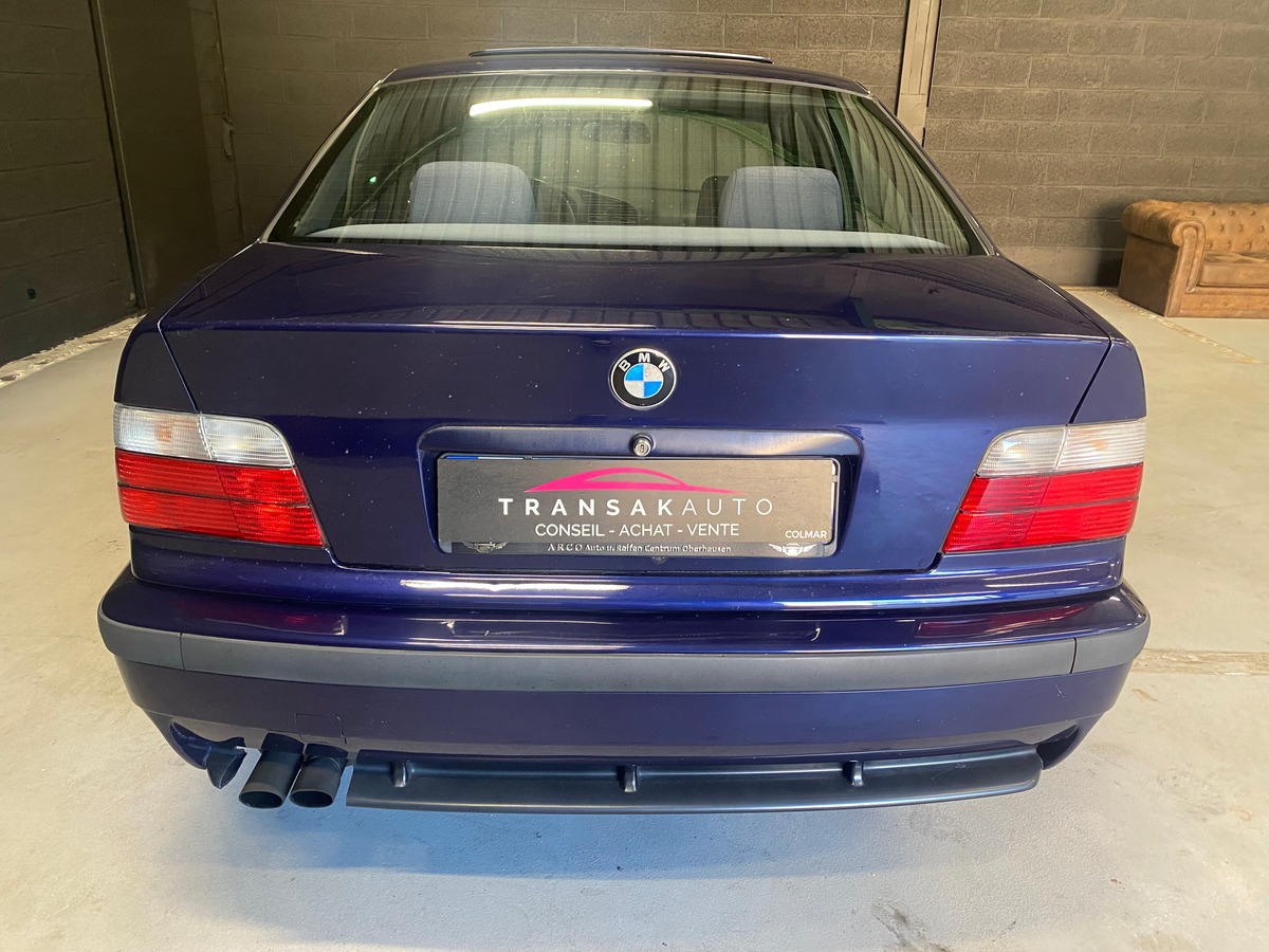 Bmw Série 3 E36 328i Berline Pack M individuel 193cv Toit Ouvrant