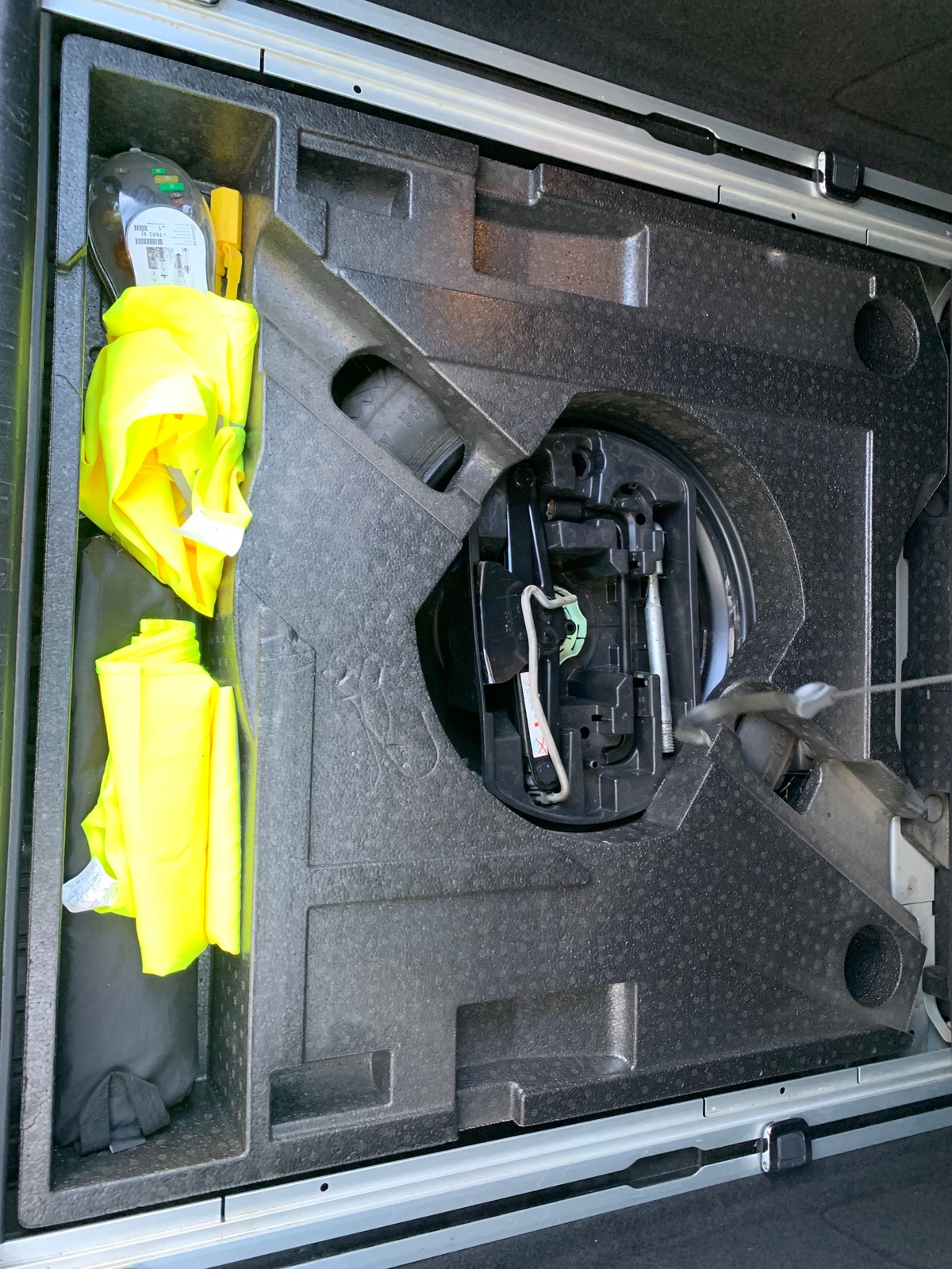 Peugeot 308 SW 100 ch | Allure | Caméra recul | GPS | Régulateur de vitesse adapatatif | Bluetooth