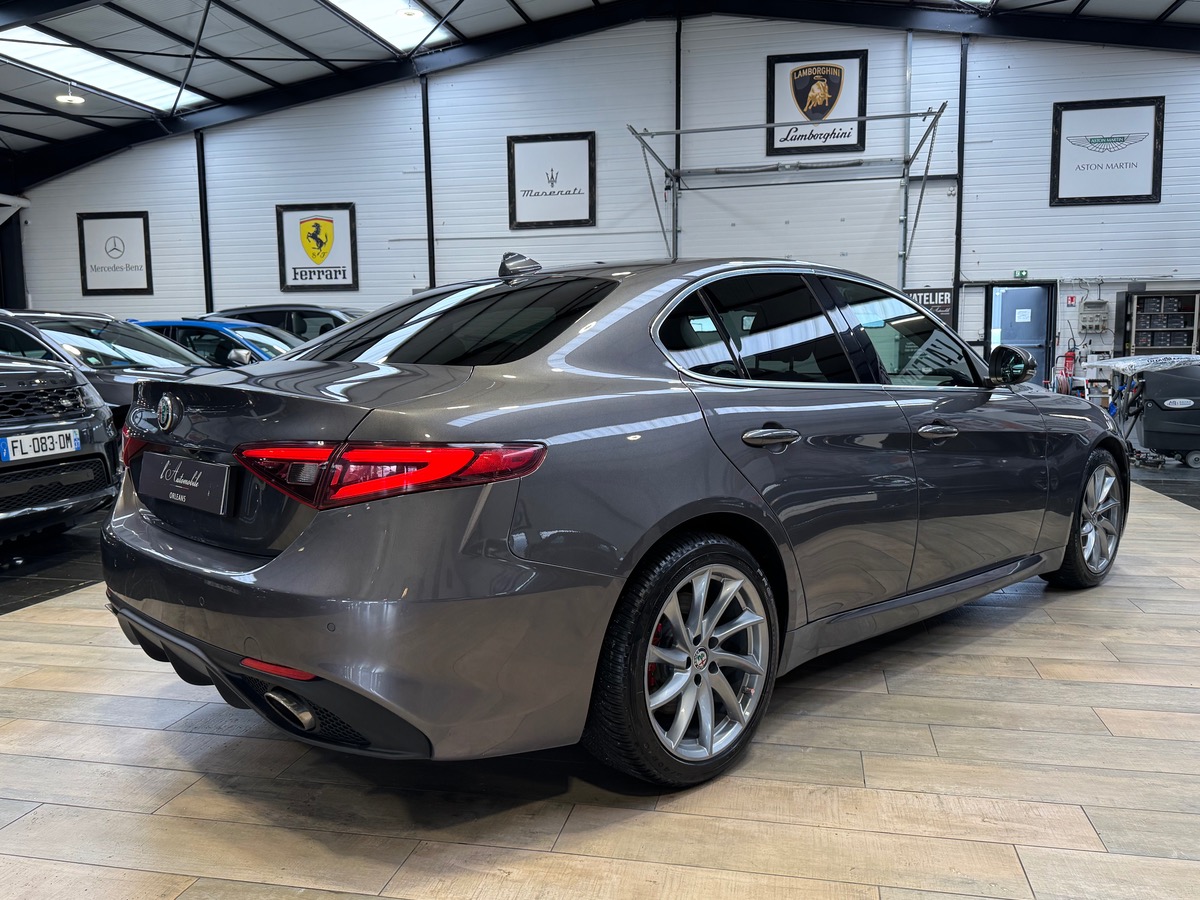 Alfa Romeo Giulia VELOCE 2.2 JTD Q4 AT8 210CV CAM/SIEGE ET VOLANT CHAUFFANT SUIVIT COMPLET N