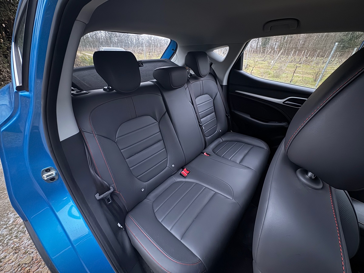 MG ZS 1.5 VTI 106 CH 2WD LUXURY