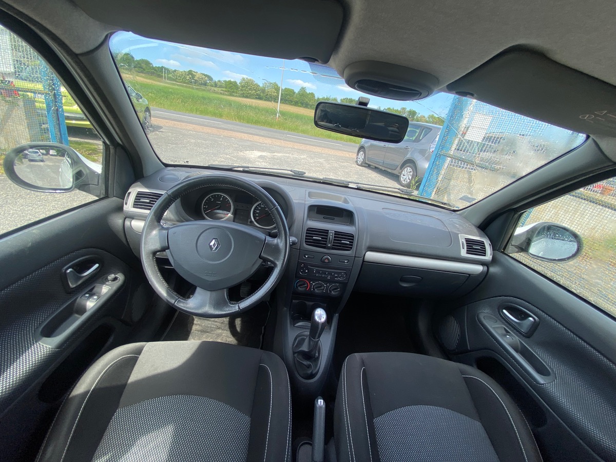 RENAULT Clio campus 1.5 dci 65cv très propre 099180km