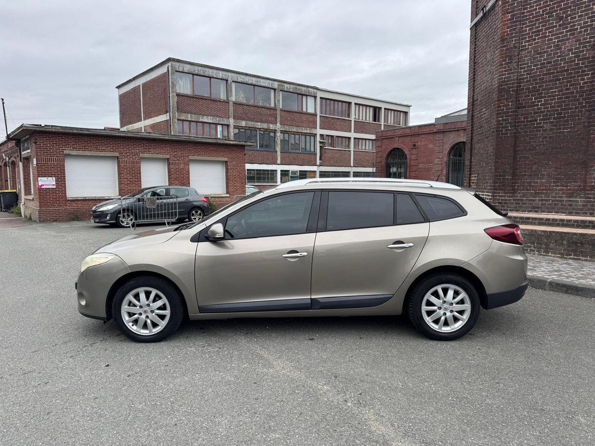 RENAULT Megane III Break 1.5 dCi 110 Privilege - Garantie