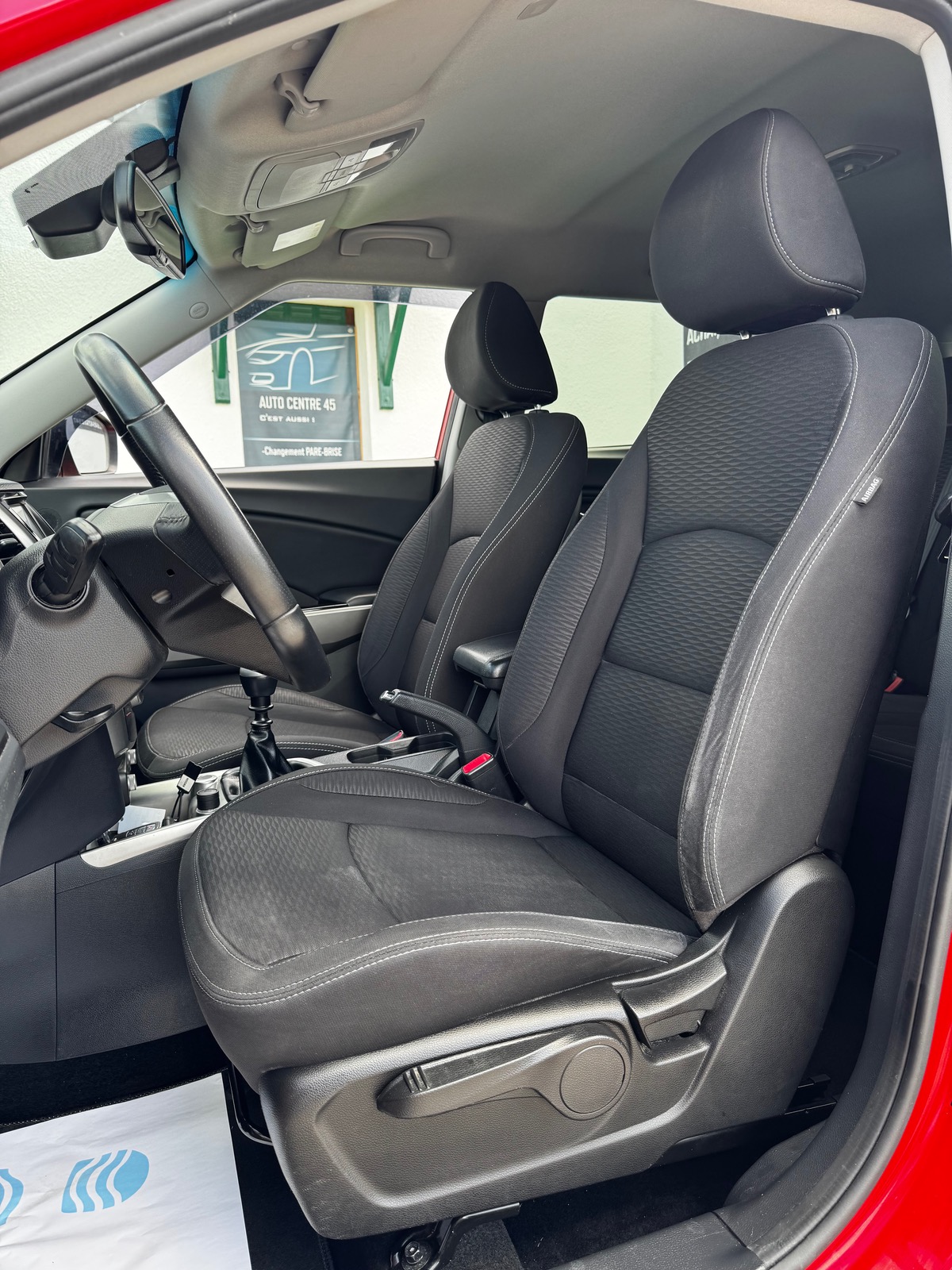Ssangyong Tivoli 160 E-XDI 115 CV 2WD URBAN +   /  CAMÉRA  /  ACCES MAIN LIBRE  /  MOTEUR A CHAINE