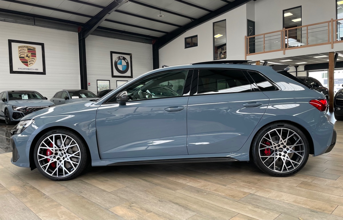 Audi RS3 Sportback 2.5 TFSI 400CV S TRONIC 7 QUATTRO - FACELIFT 2025 - NEUVE