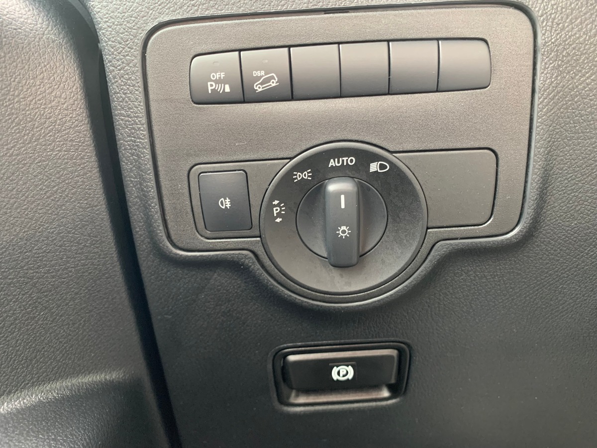 Mercedes-Benz Vito Fg 163 | Compact | TVA Récupérable | 4X4 | Apple car Play | Caméra recul | Attelage