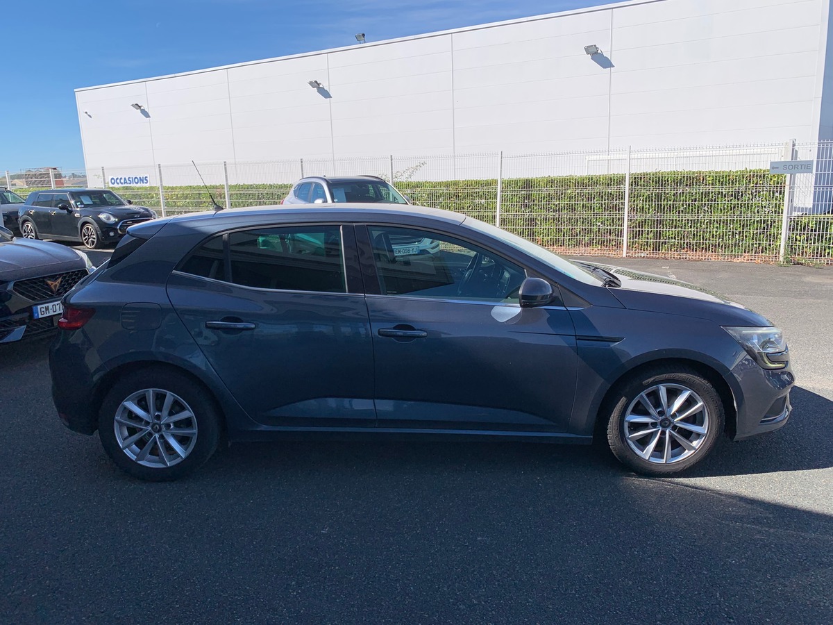 RENAULT Megane IV 110 ch | Business | Régulateur de vitesse | GPS | Boite automatique | Roue secours