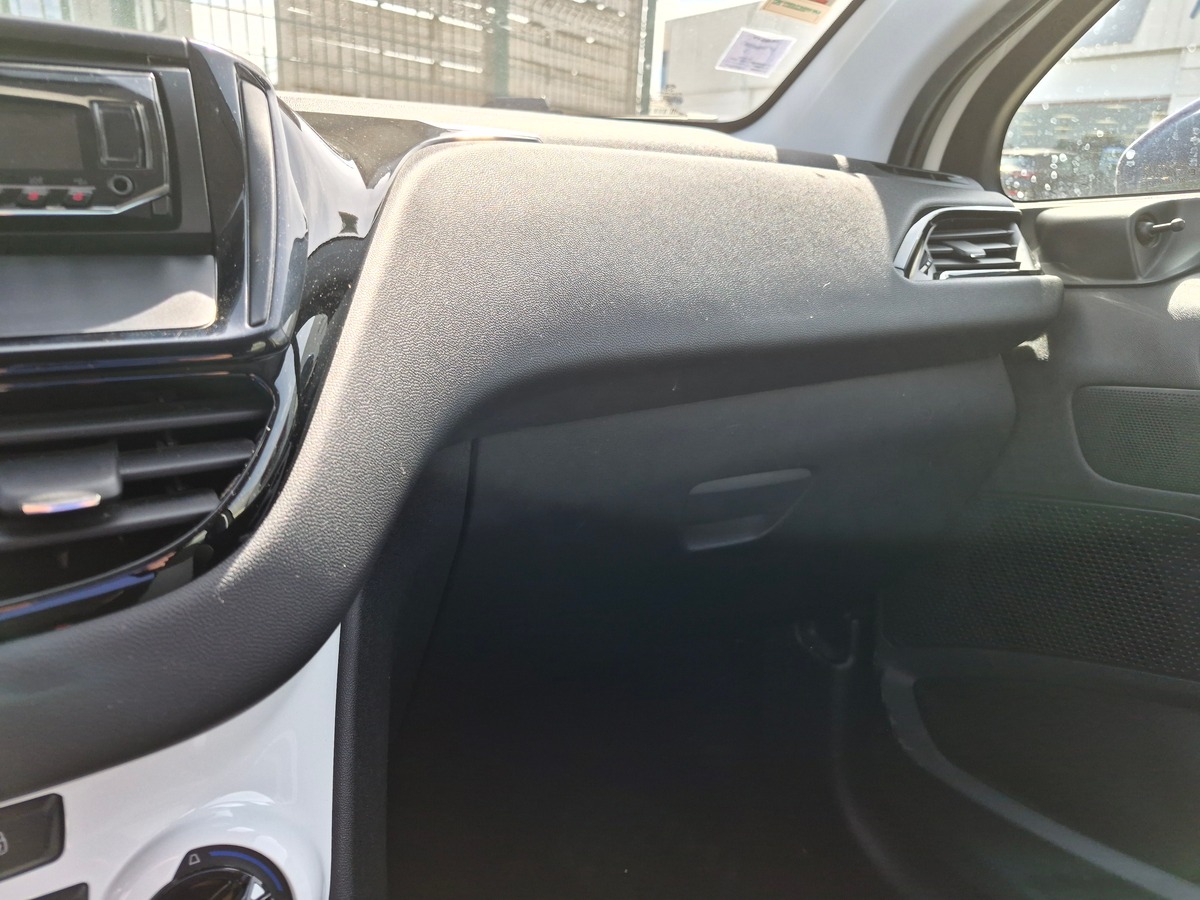 Peugeot 208 1.0 68 ch LIKE 5P