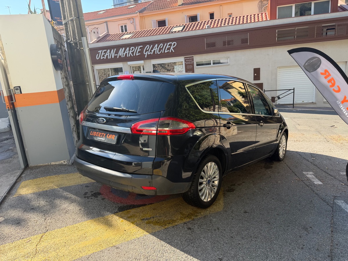 Ford S-max 2.0 Flexifuel 145 CV / Titanium / GPS / Jantes / Moteur à Chaine