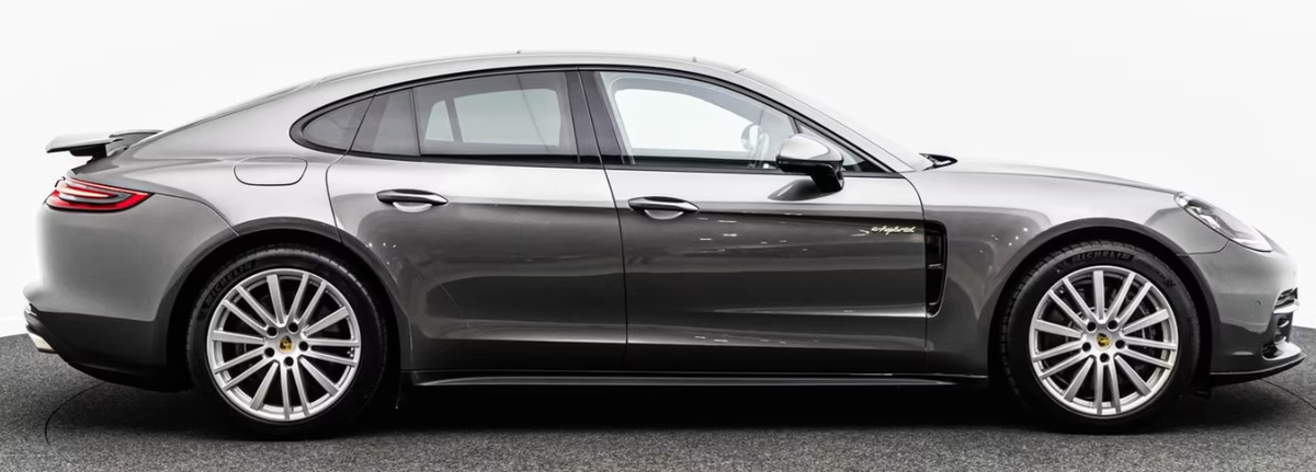 Porsche Panamera II 3.0 V6 462ch 4 E-Hybrid/Bose/Toit ouvrant/Pack sport chrono