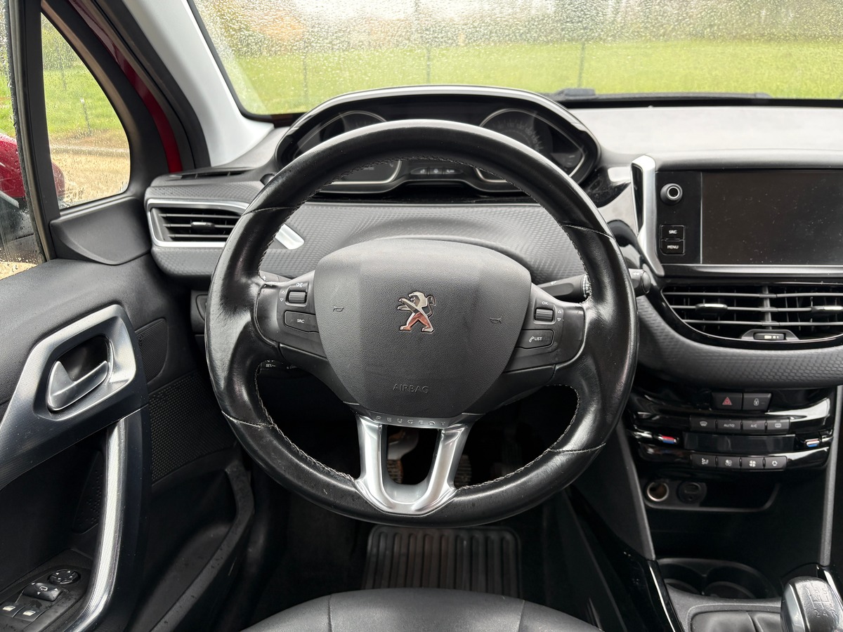 Peugeot 2008 1.2 110CH  Version ALLURE