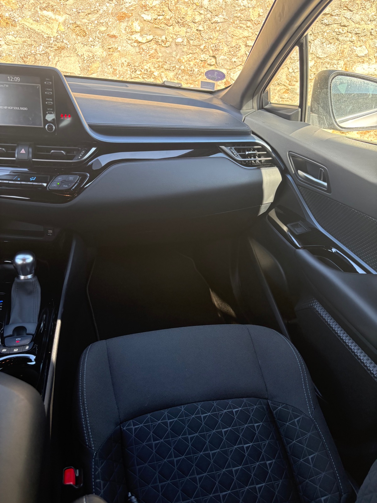 Toyota C-HR 2.0 184h GRAPHIC