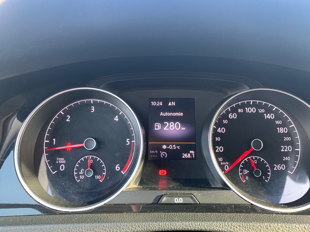 Volkswagen Golf 150 | Carat | JA 18" Durban | Suspensions Sport | Régulateur vitesse et de distance