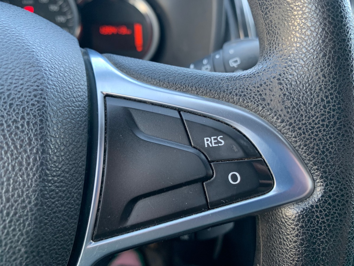 Dacia Sandero 75 ch | Régulateur limiteur de vitesse | Roue de secours galette + cric |  Bluetooth