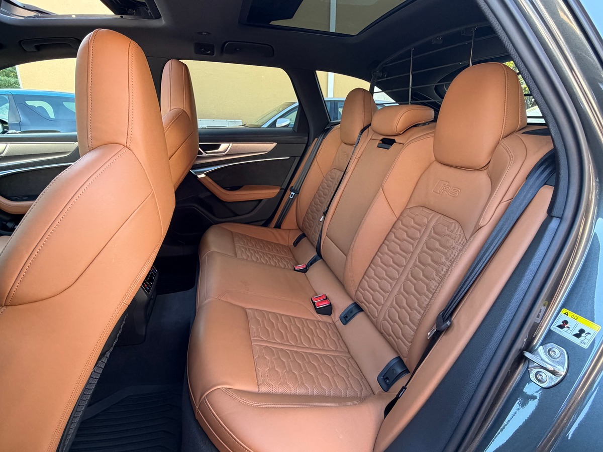 Audi RS6 Avant C8 4.0 V8 600ch FREIN CERAMIQUE / TOIT PANORAMIQUE / SIEGE AV CHAUFFANT VENTILE