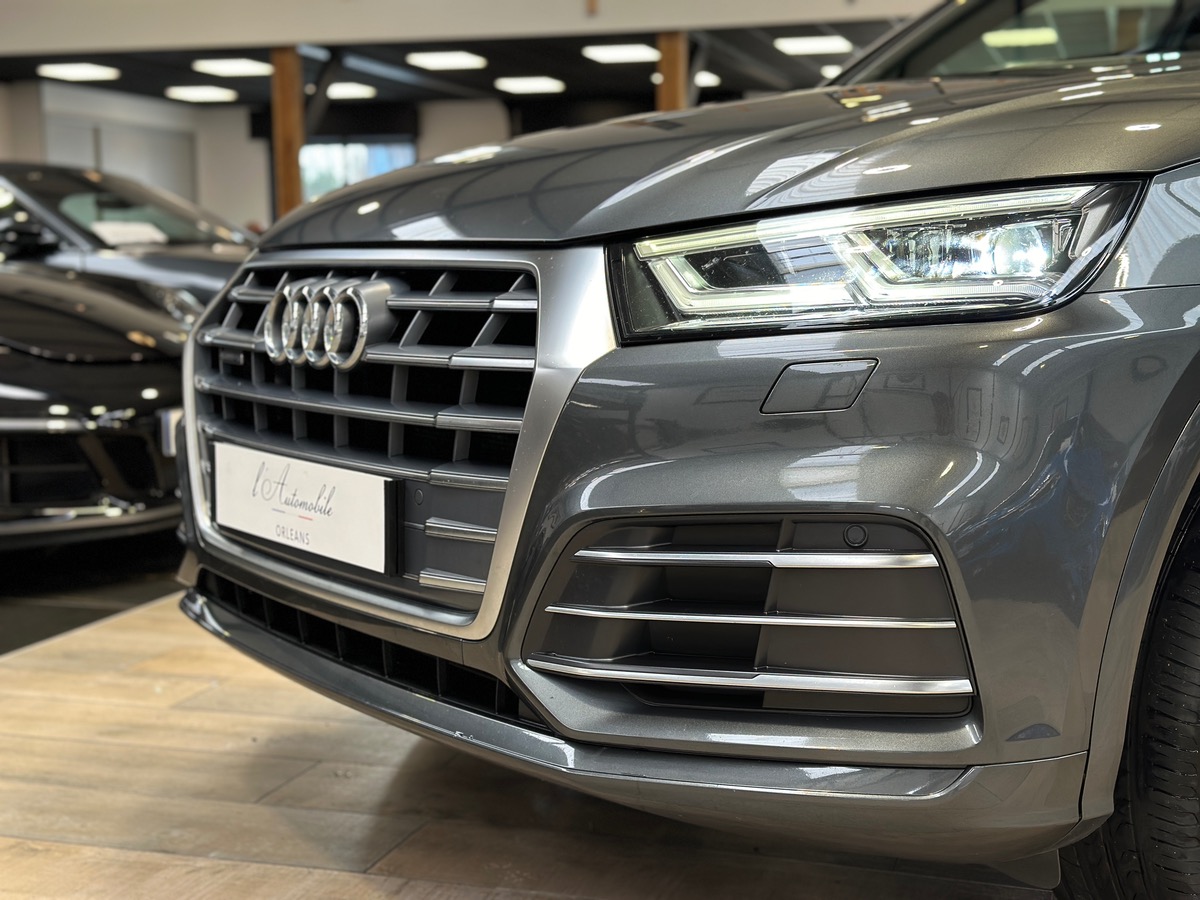 Audi Q5 40 TDI 190 cv S-Line Quattro S-Tronic7 - Attelage électrique - CarPlay
