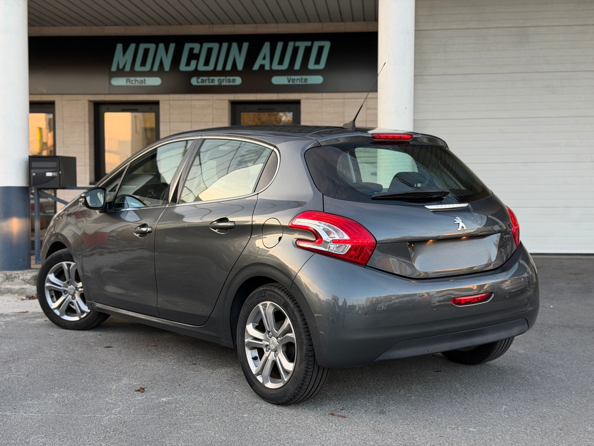 Peugeot 208 I Allure 1.2 VTi 82 cv - Distribution OK