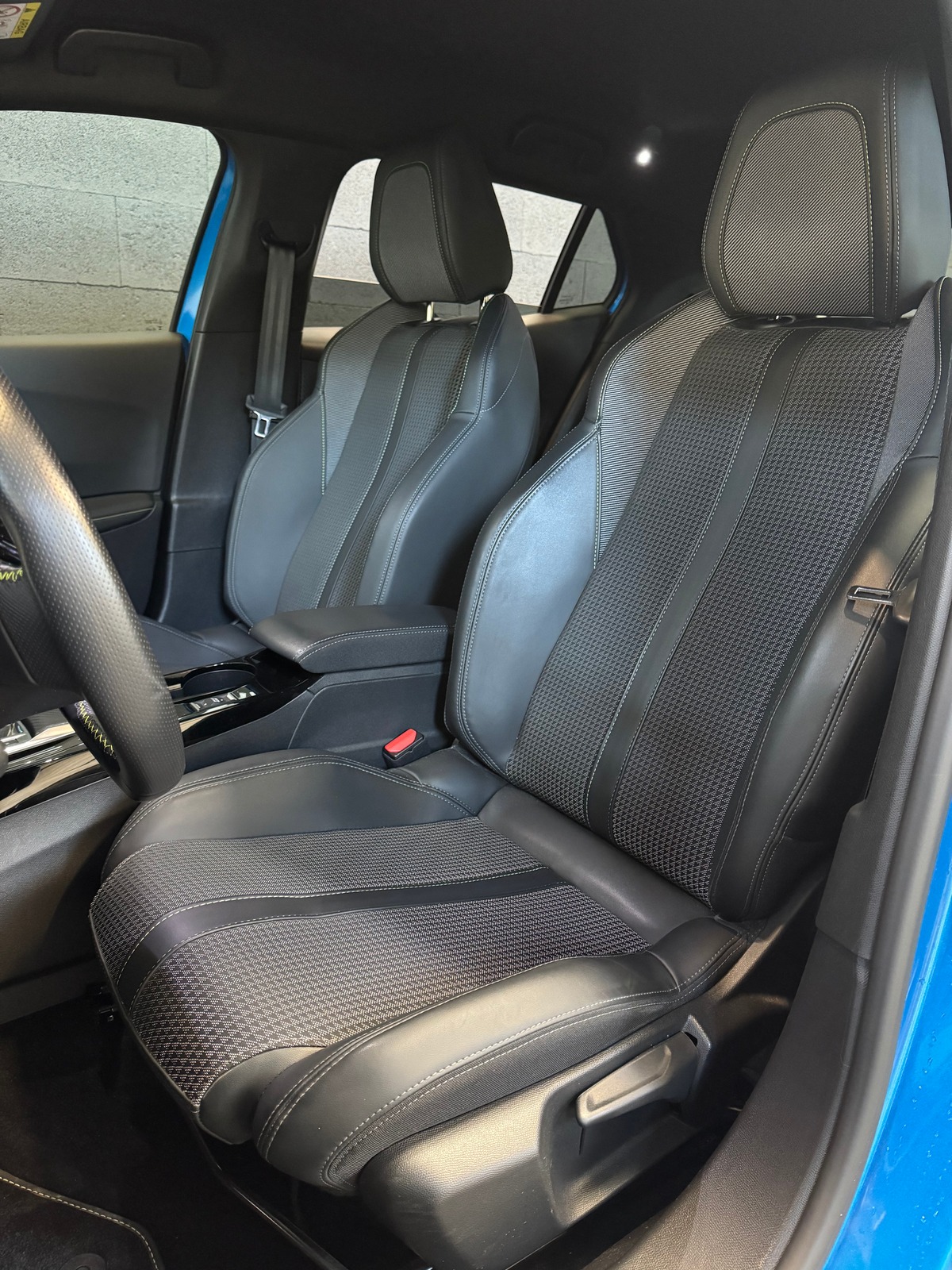 Peugeot 2008 GT 1.5 BLUE HDI