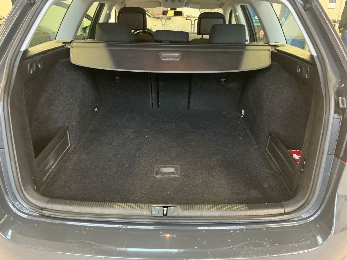 Volkswagen Passat Break 2.0 TDi 140 Confortline Bluemotion