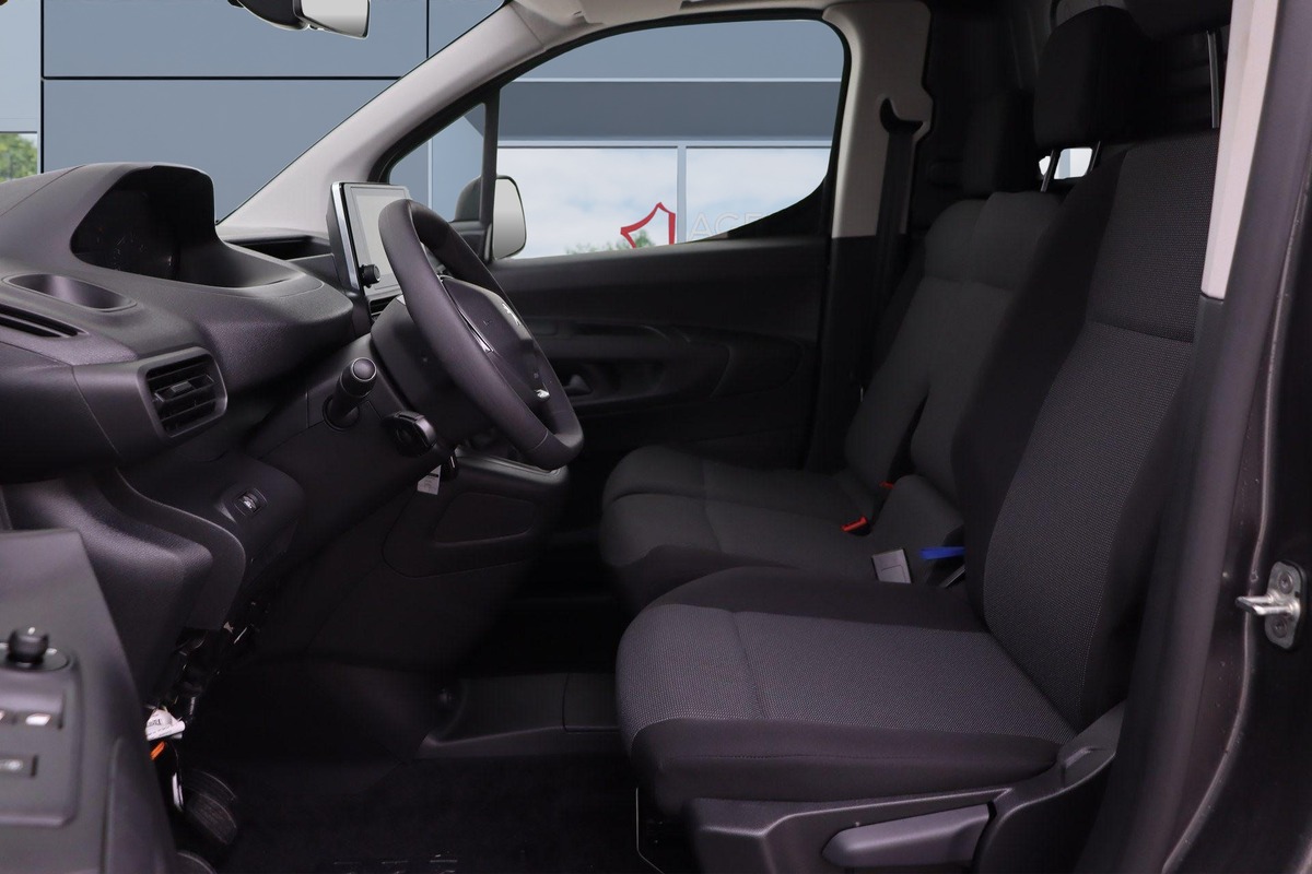 Peugeot Partner 18658 HT Standard Light 1 5 BlueHDi 100 hp Man.6 S S