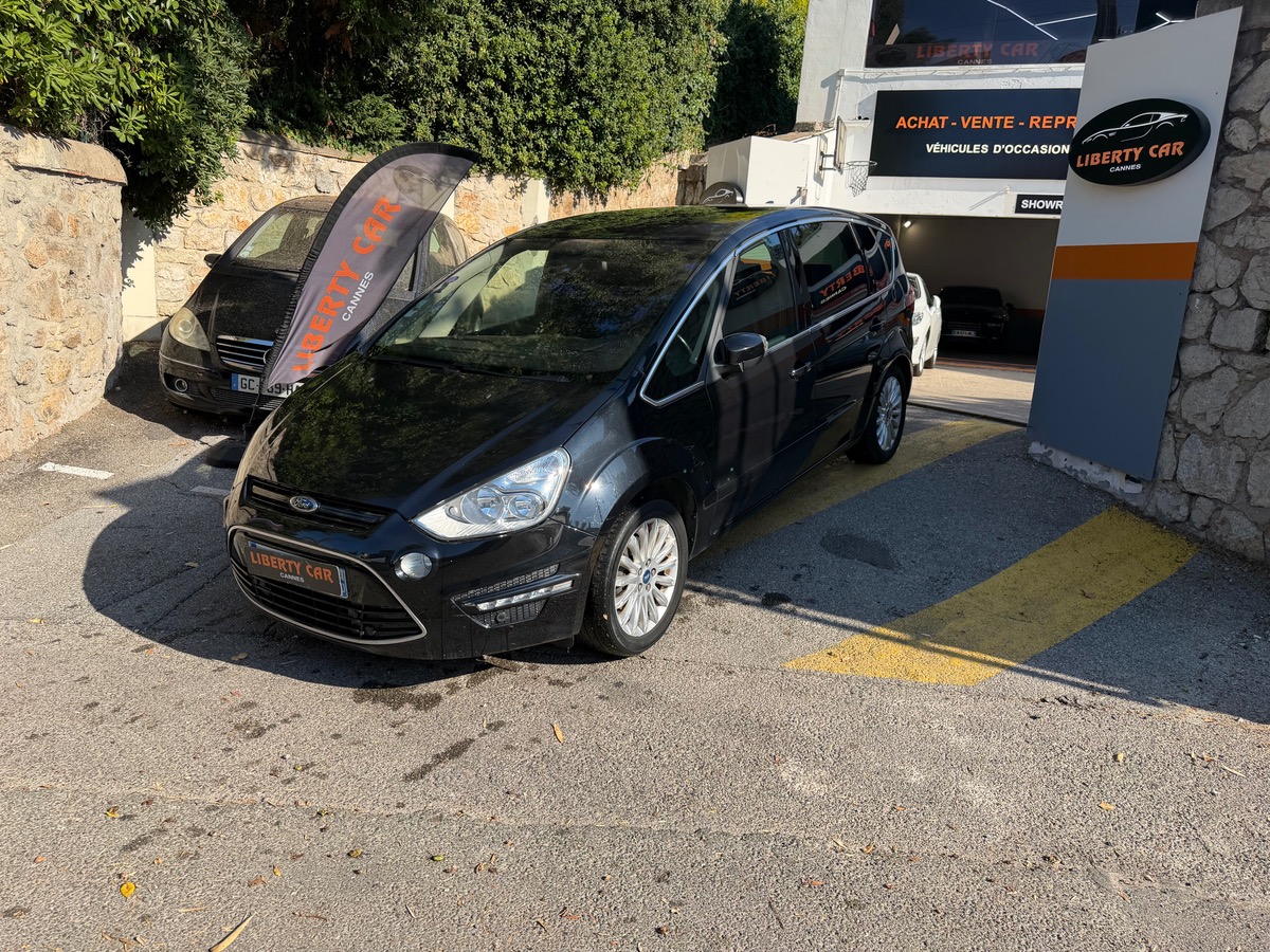 Ford S-max 2.0 Flexifuel 145 CV / Titanium / GPS / Jantes / Moteur à Chaine