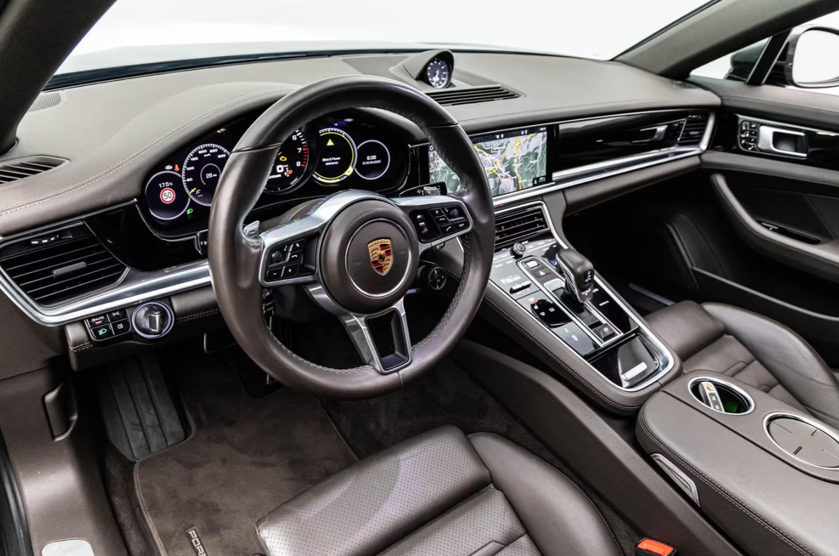 Porsche Panamera II 3.0 V6 462ch 4 E-Hybrid/Bose/Toit ouvrant/Pack sport chrono