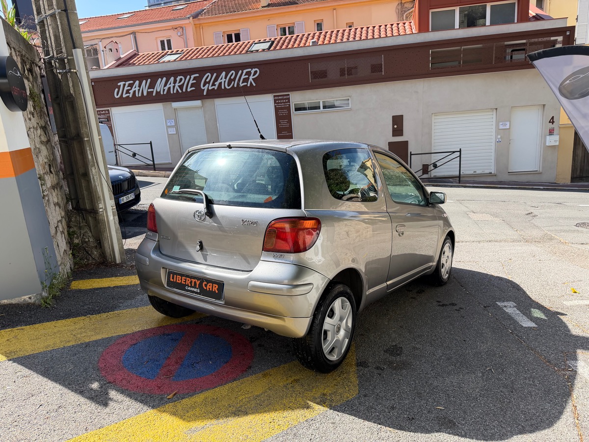 Toyota Yaris VVTI 1.0 65 CV / Boîte auto / 1 er Main / KM réel