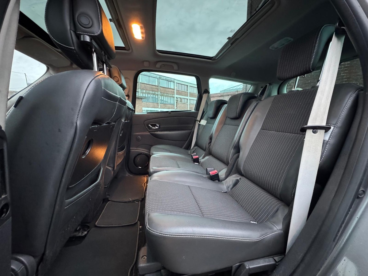 RENAULT Grand Scenic 1.5 DCI 110-7 Places- BOSE Edition-Garantie