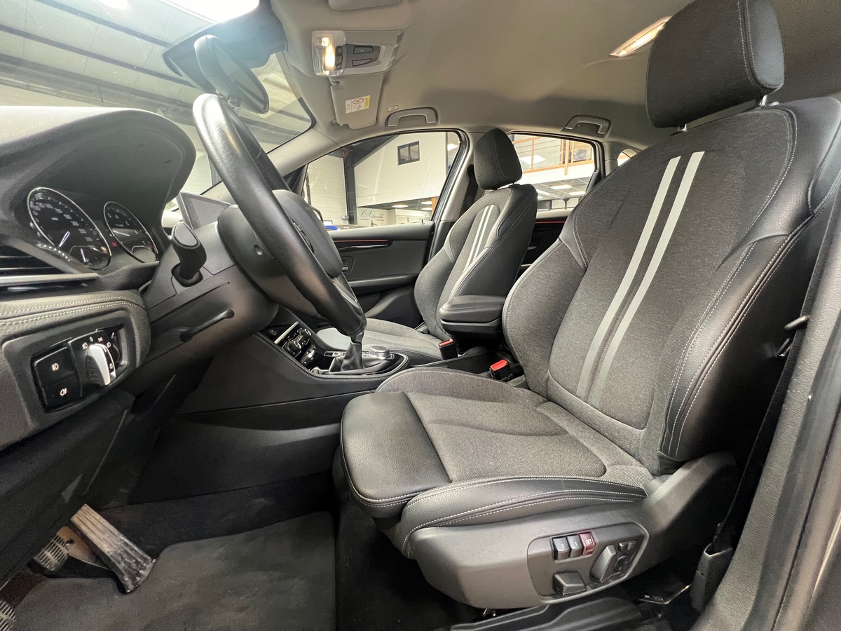 Bmw Série 2 ActiveTourer (F45) 216i 109 ch Finition SPORT