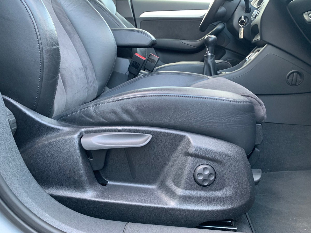 Audi Q3 177 | Sport design | Radar stationnement avant arriére | Régulateur vitesse | Attelage | Gps