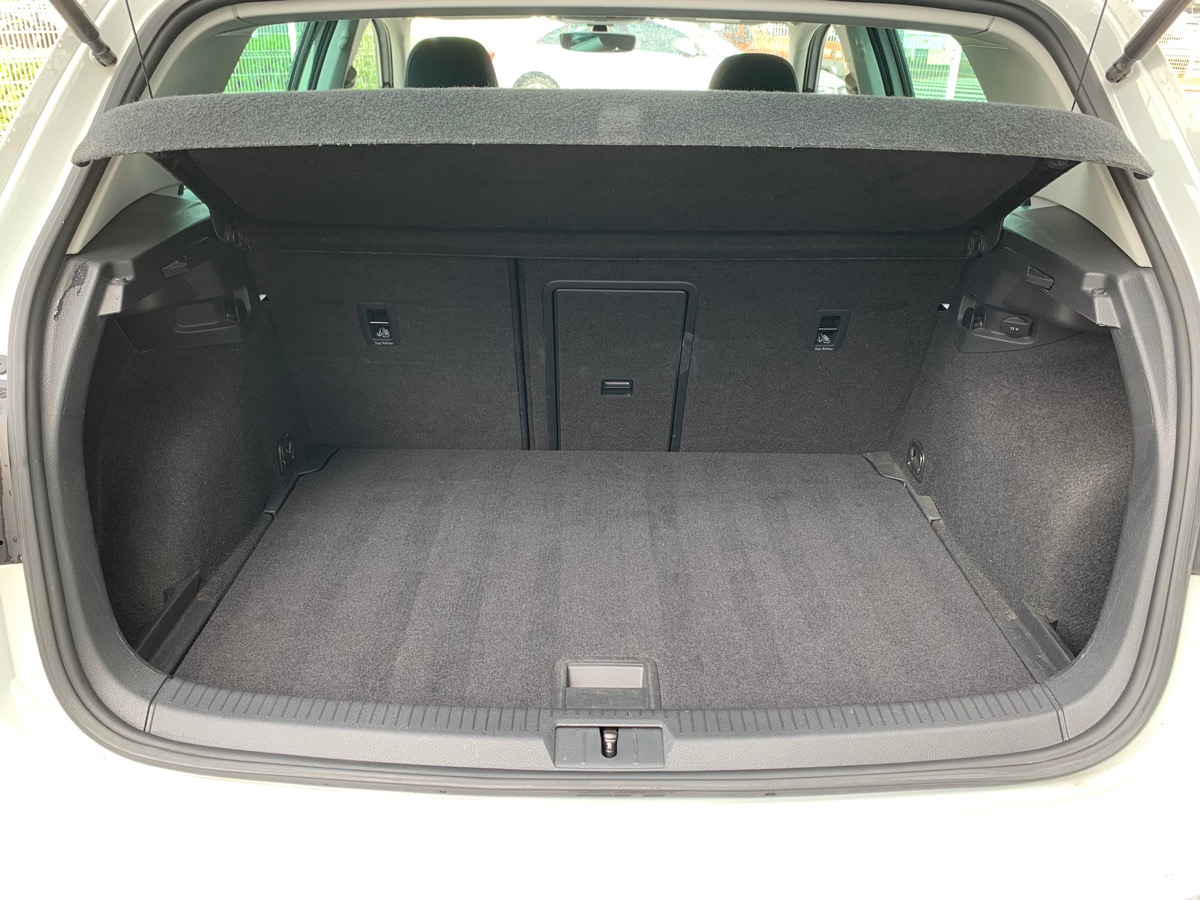 Volkswagen Golf VII 1.5 TSI 150 | Carat | Pack sport R-Line extérieur | Feux xénon | Caméra de Recul