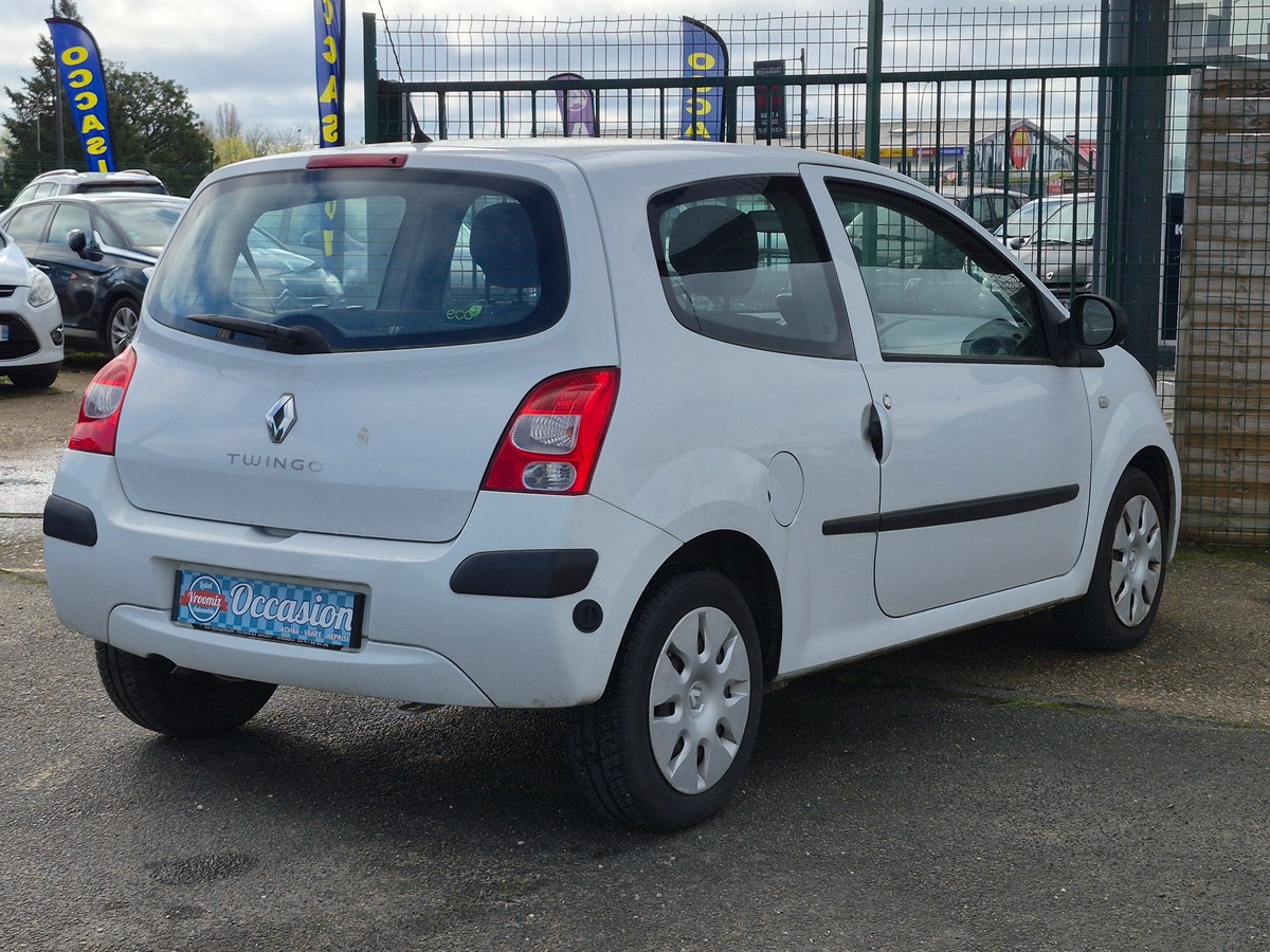 RENAULT Twingo II 1.2 60