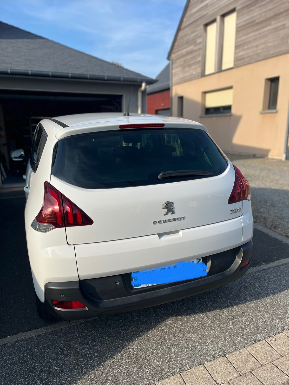 Peugeot 3008 115 ch | Active | Bluetooth | Régulateur de vitesse | Préparation Isofix | Radar recul