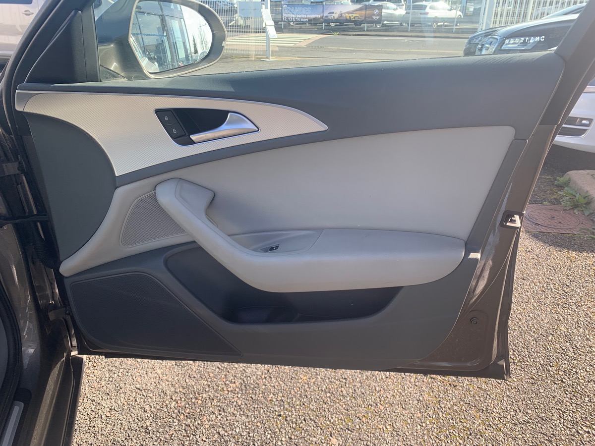 Audi A6 Avant 204 ch | V6 | Radar de stationnement avant arriére | Régulateur vitesse | GPS | Cuir