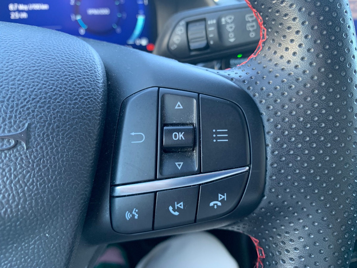 Ford Puma 125 | St-Line | 1iére MAIN | Attelage | Flexifuel équipé d'origine | Android Auto | Radar