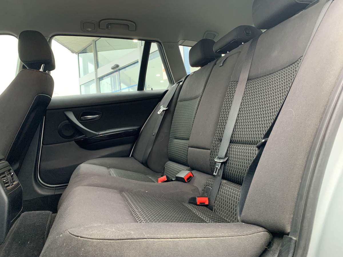 Bmw Série 3 Touring 184 ch | GPS | Radar de recul | Climatisation Auto | Jantes Alu 17"| Attelage